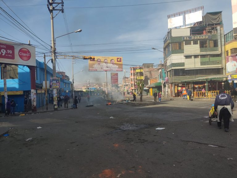 Avelino Cáceres: Comerciantes acatan cierre de mercados y se unen a las protestas contra Dina Boluarte