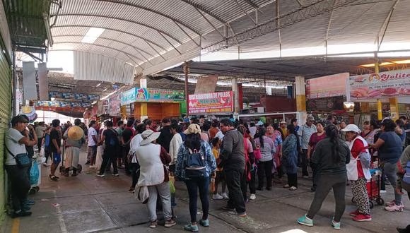 Tacna: Comerciantes y transportistas rehúsan acatar paralización