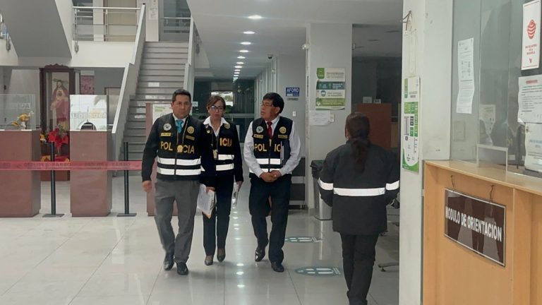 Policía Anticorrupción interviene Municipalidad de Socabaya por caso de jacuzzi y trotadora