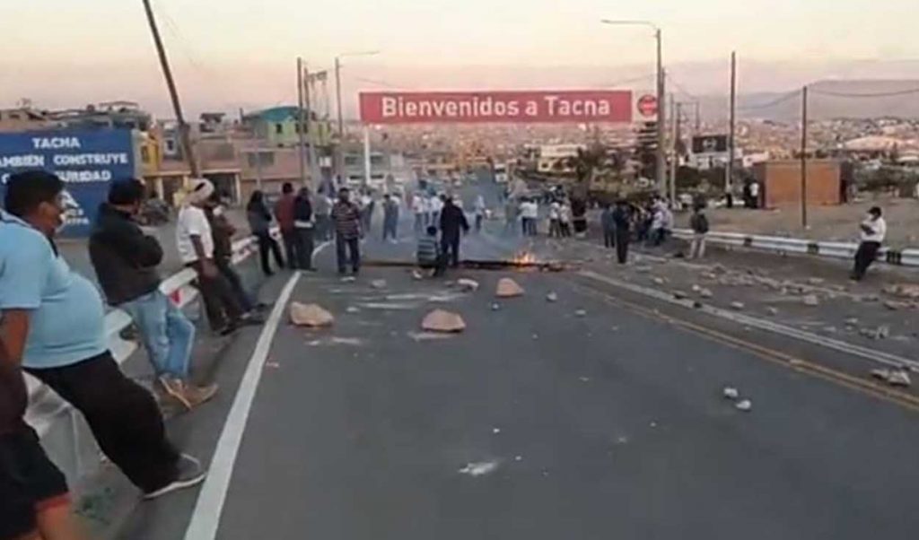 Tacna: Manifestantes tomaron la Panamericana Sur
