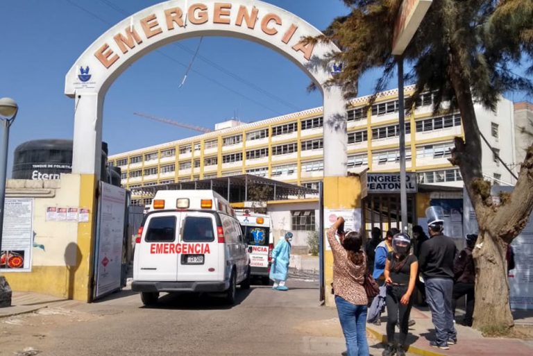Tacna: Padres de familia mueren en accidente en la Panamericana Sur