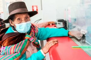 Puno: Más de 60 000 adultos mayores no podrán cobrar Pensión 65 por el bloqueo de vías