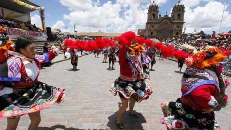 Cusco: Población festejó el Gran Remate de Carnavales