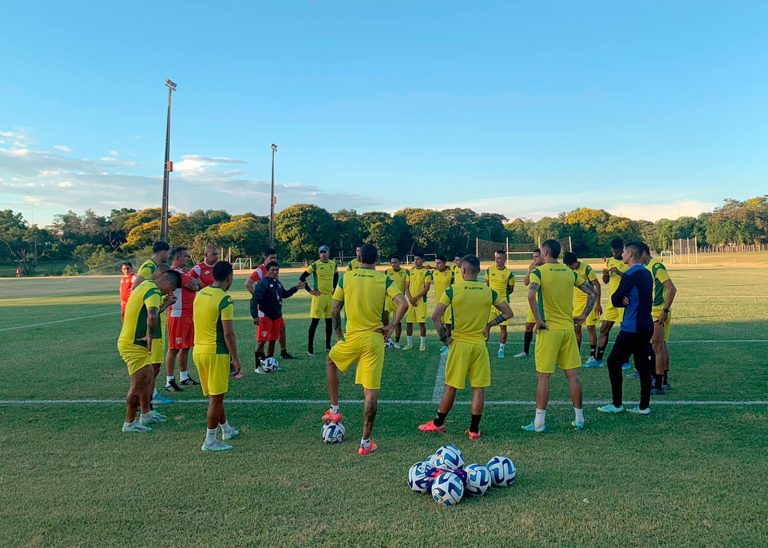 Sport Huancayo ya entrena en Paraguay