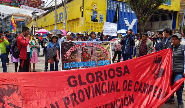 Cusco: Manifestantes piden que el gobernador regional se muestre a favor del adelanto de elecciones