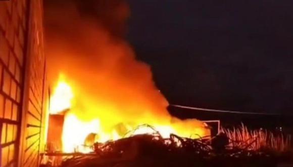 Juliaca: Sujetos quemaron módulos del aeropuerto
