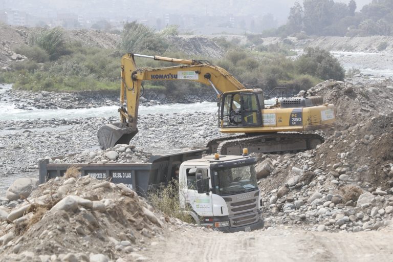Ministerio de Vivienda enviará maquinaria pesada para atender la emergencia en Secocha