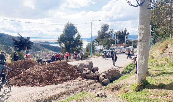 Cusco: Manifestantes vuelven a bloquear las carreteras