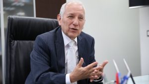 Óscar Becerra, ministro de Educación.