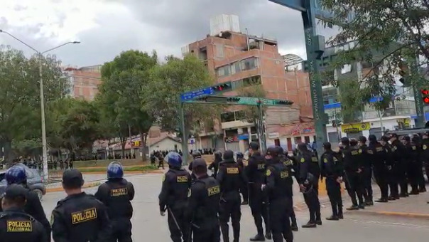 Cusco: Manifestantes se movilizan en la avenida 28 de Julio