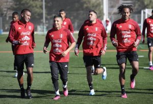 El grupo completo de la Selección ya entrena en España.