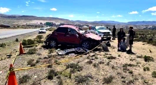 Volcadura de vehículo en la carretera Arequipa-Puno deja un fallecido
