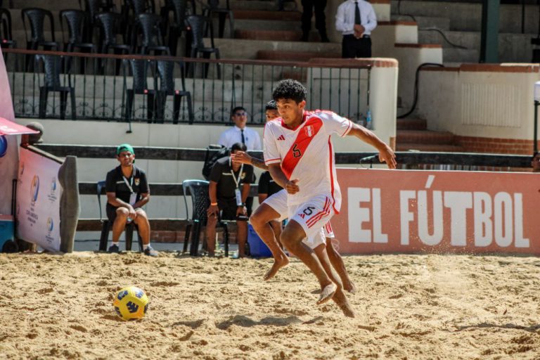 Perú venció a Bolivia en fútbol playa
