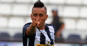 Christian Cueva habría llegado a un acuerdo para volver a vestir la camiseta de Alianza Lima.