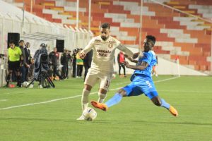 Universitario consiguió un importante triunfo en Cusco.