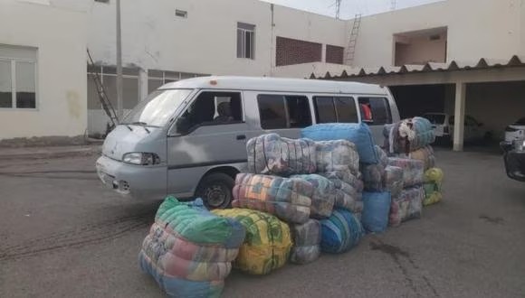 Tacna: Detienen a conductor con ropa de contrabando valorizada en S/72 000