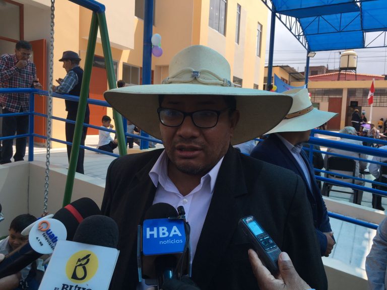 Socabaya: Vecinos muestran su descontento con el alcalde y estarían planeando comprar el kit de revocatoria