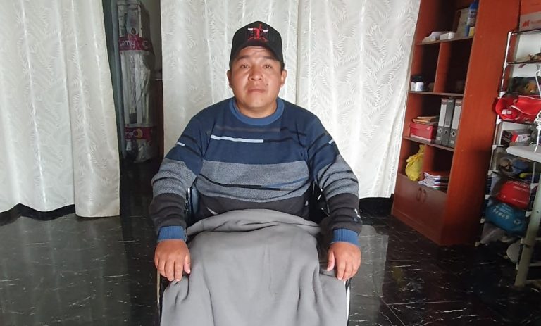 Hombre que perdió ambas piernas en enfrentamientos políticos denuncia que no hay avance en las investigaciones