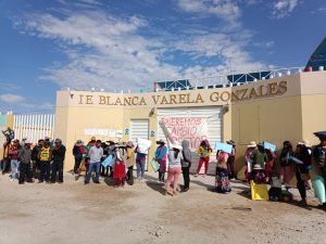 Padres de familia del colegio Blanca Varela exigen cambio de director.