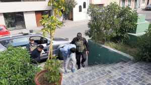 Paucarpata: Detienen a cuatro sujetos que se dedicarían al robo de celulares en el transporte público