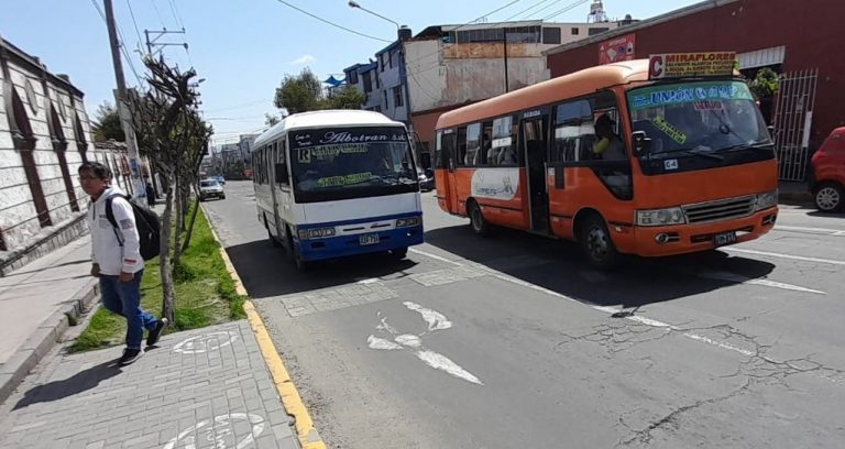 Piden declarar en emergencia el servicio de transporte público en Miraflores