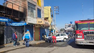 Fuego se reaviva en centro comercial Aspyme en la av. Virgen del Pilar
