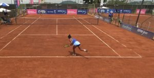 Romina Ccuno en la competencia en Guayaquil.