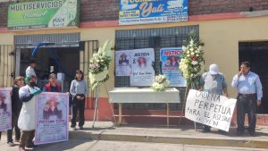 Familiares y amigos le dan último adiós a madre de familia encontrada decapitada