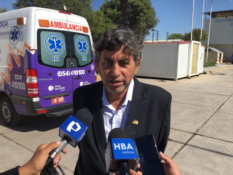 Gerente de Salud anuncia auditoría a último proceso de contratación de médicos debido a irregularidades detectadas