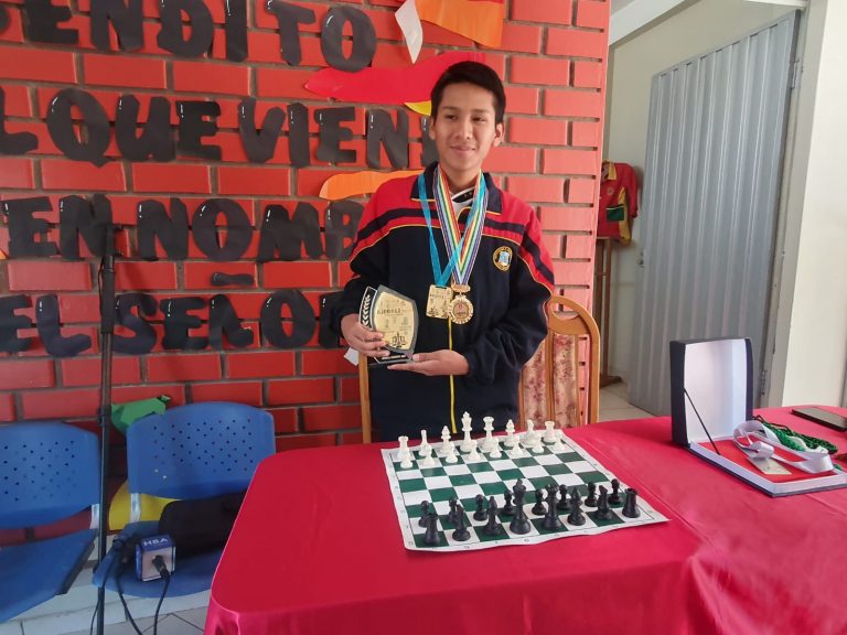 ¡Orgullo arequipeño! Campeón de ajedrez viajará a Huaral para participar en torneo nacional