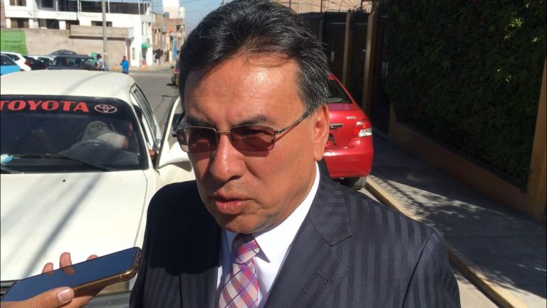 Presidente del Consejo Regional de Arequipa asegura que sí citaron al gobernador