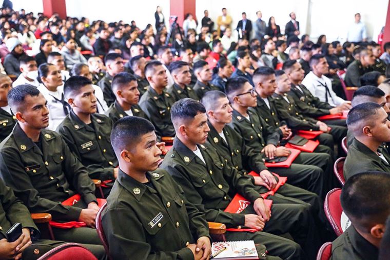 MTPE: Más de 200 soldados del Servicio Militar recibieron beca “Jóvenes del Bicentenario”