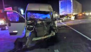 Majes: Choque entre minivan y tráiler deja 17 heridos. Foto: Difusión