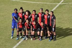 Alineación de las Leonas Rojinegras'.