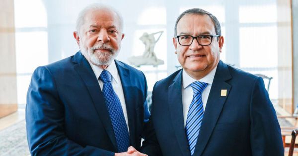 Otárola se reúne con Lula da Silva en Cumbre de Presidentes de América del Sur