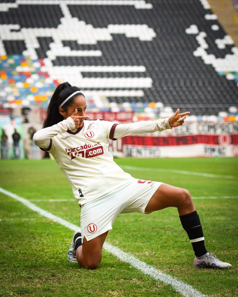 Xioczana Canales anotó el gol del triunfo 'Crema' en el clásico de la Liga Femenina.
