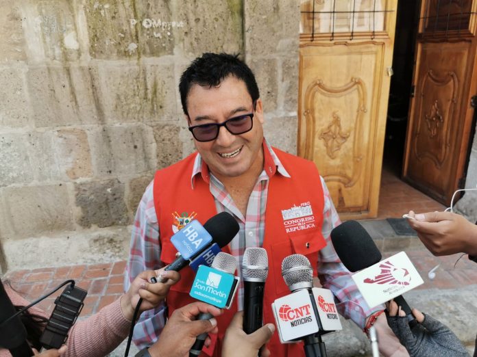 Edwin Martínez voto por el nuevo Defensor del Pueblo porque trabajadora de su despacho le dijo que era “su paisano”