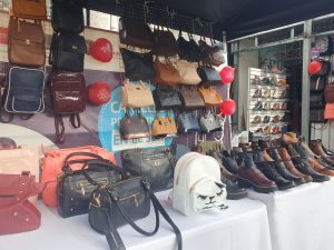 Internos del penal realizan feria por el Día de la Madre