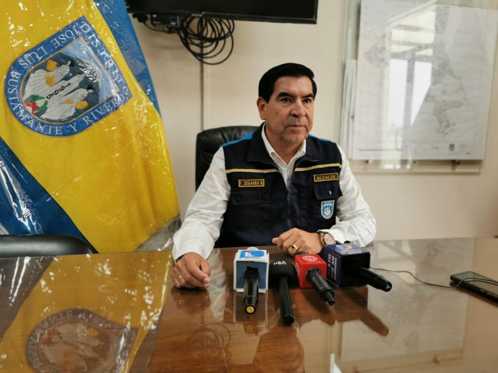 Alcalde distrital de JoséLuis Bustamante y Rivero, Fredy Zegarra Black. Foto: Juan José Santy / HBA Noticias