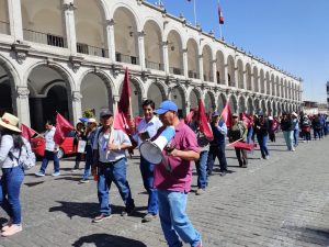 Personal administrativo estatal acatan paro nacional de 72 horas