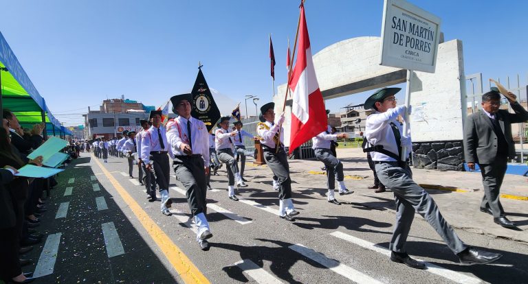 I.E. San Martín de Porres CIRCA se coronó ganador en el desfile cívico escolar en Alto Selva Alegre