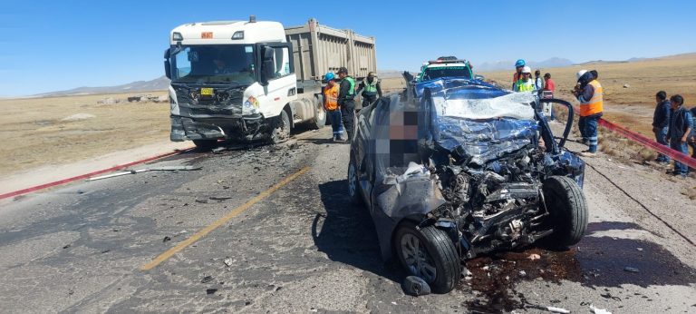 Denuncian la desaparición de miles de soles tras accidente de tránsito en la carretera Arequipa-Puno