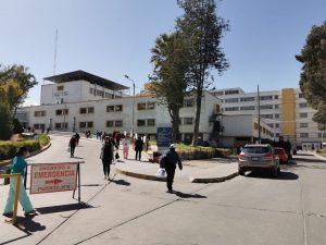 Exteriores del Hospital Honorio Delgado de Arequipa FOTO: Juan José Santy