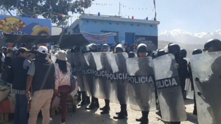 Frustran desalojo de dirigente Felipe Domínguez del local social de Ciudad Municipal
