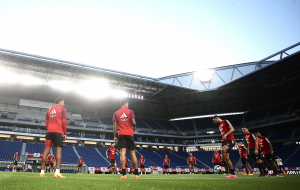Selección Peruana reconoció el Panasonic Stadium Suita en su último entrenamiento previo al choque con Japón.