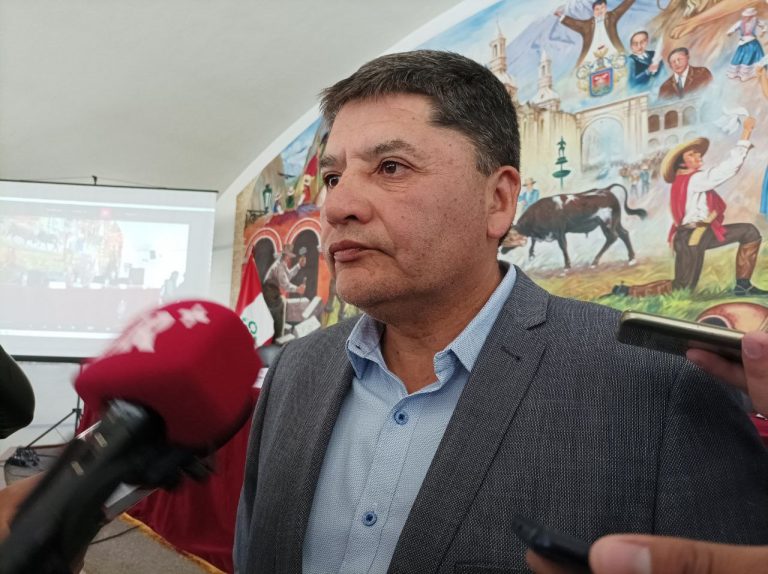 Presentan nueva solicitud de vacancia contra el alcalde Víctor Hugo Rivera por el caso de su mascota ‘Flechita’