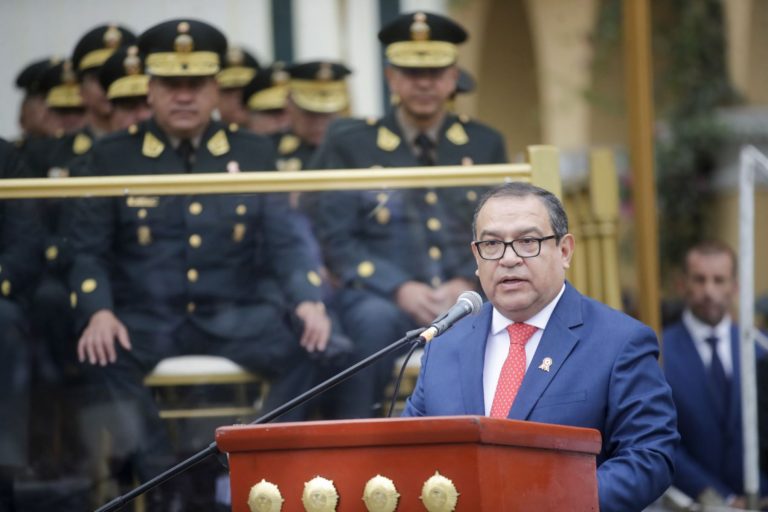 Alberto Otárola advierte que la democracia enfrentará a manifestantes de la “tercera toma de Lima”