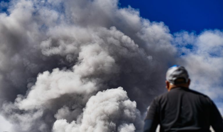 Volcán Ubinas: Emiten alerta de nivel naranja por dispersión de cenizas