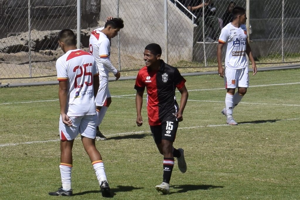 Gian García, con 3 goles, es uno de los goleadores de Melgar en el Torneo de Reservas. 