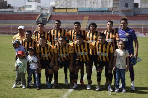 Equipo de FBC Aurora en el arranque de la Departamental en Arequipa.